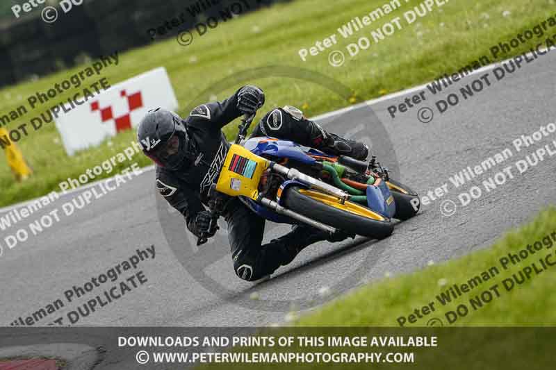 cadwell no limits trackday;cadwell park;cadwell park photographs;cadwell trackday photographs;enduro digital images;event digital images;eventdigitalimages;no limits trackdays;peter wileman photography;racing digital images;trackday digital images;trackday photos